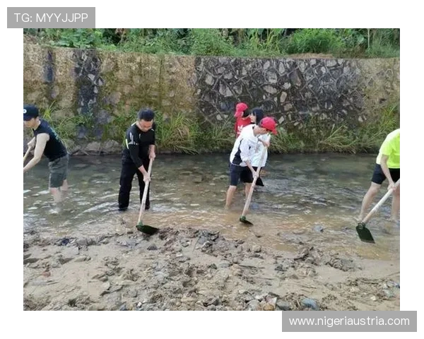 纵情享受星空足球场,感受运动与自然的和谐美妙 纵情享受星空足球场,感受运动与自然的和谐美妙